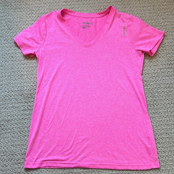 Bundle of 3 Reebok tops - Picture 8 of 11